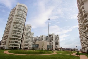Clubhouse & Residential Towers at The Palm Drive by Emaar MGF (1)
