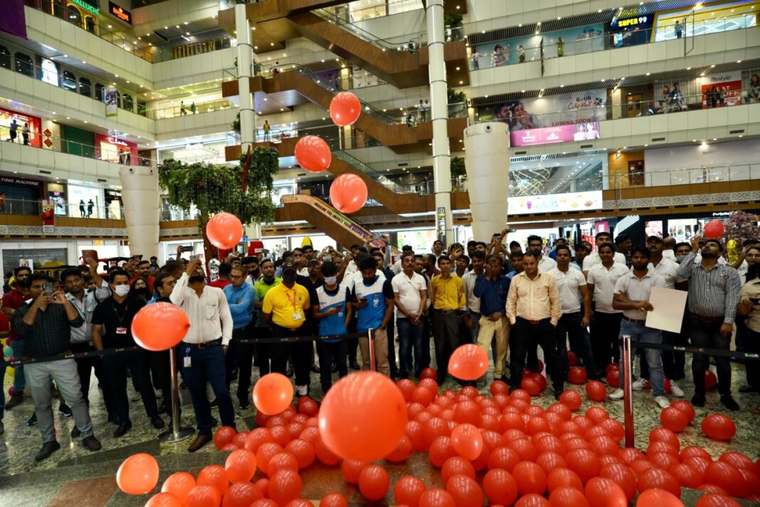 Gaur City Mall celebrates third anniversary; Fun, fiesta and